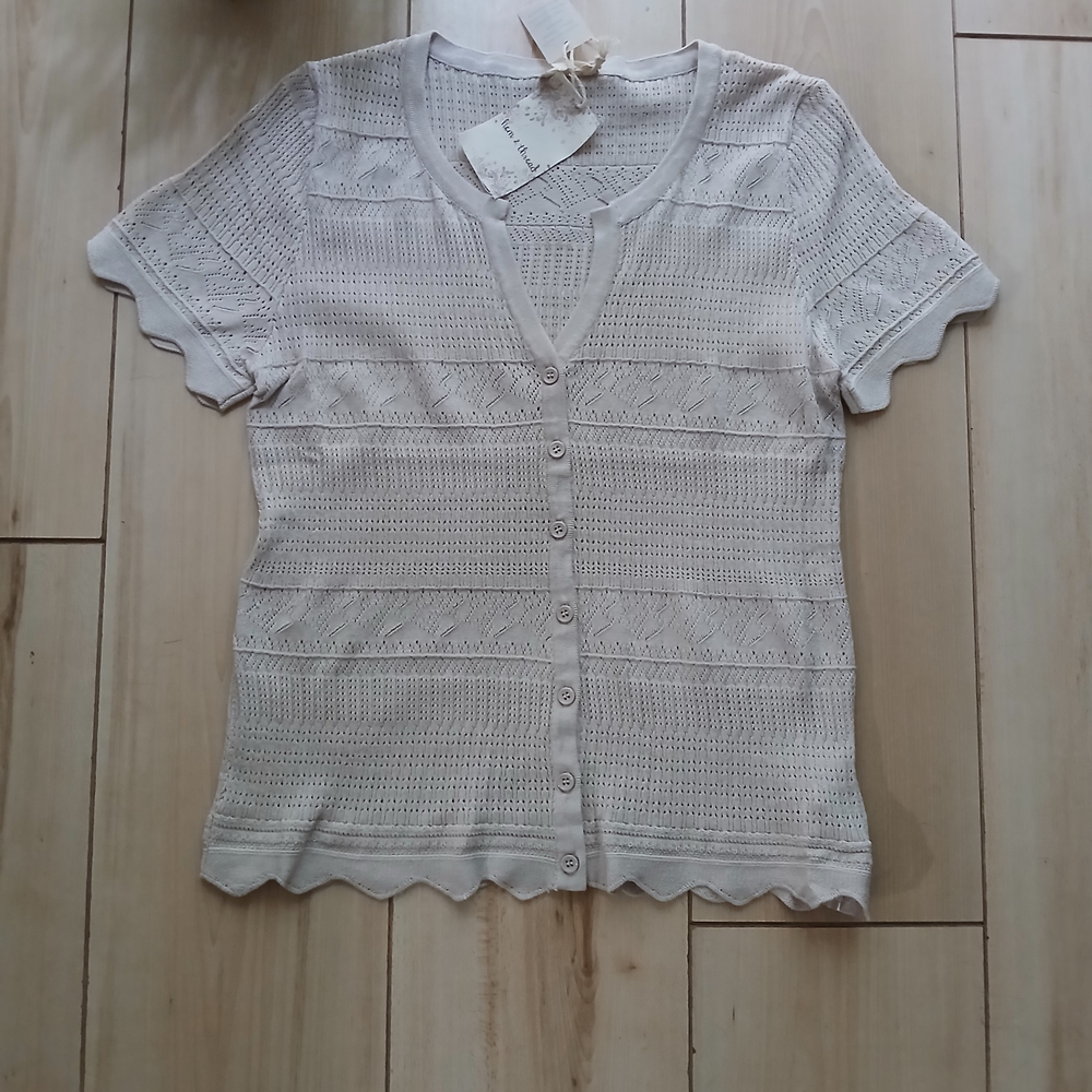 NWT Hem & Thread Tan Knit Button-Up Shirt Size Large! Adorable